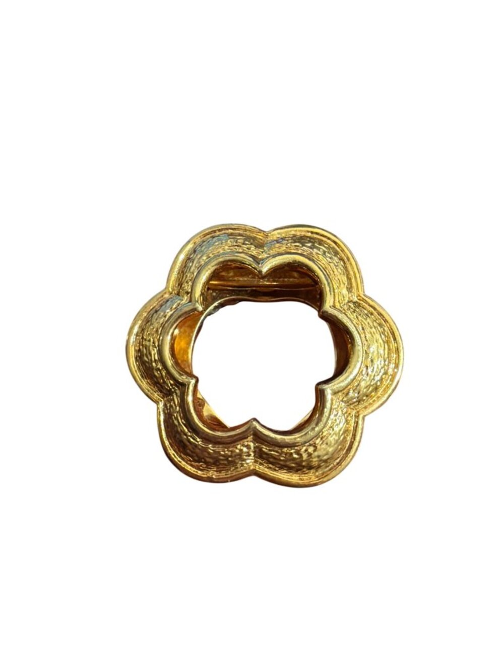 Vintage Gold Tone Flower Shape Scarf Clip Textured Hinged Open 6 Petal 1.5"